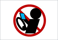 運転中スマホ禁止の貼り紙画像3